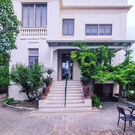 Oda ve Kahvaltı Dea 4*