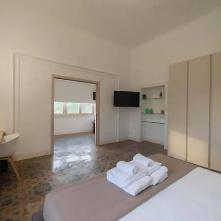 Dea Oda ve Kahvaltı 4*