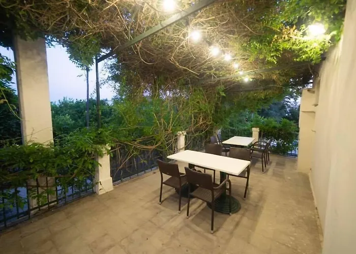 Dea Bed & Breakfast 4*